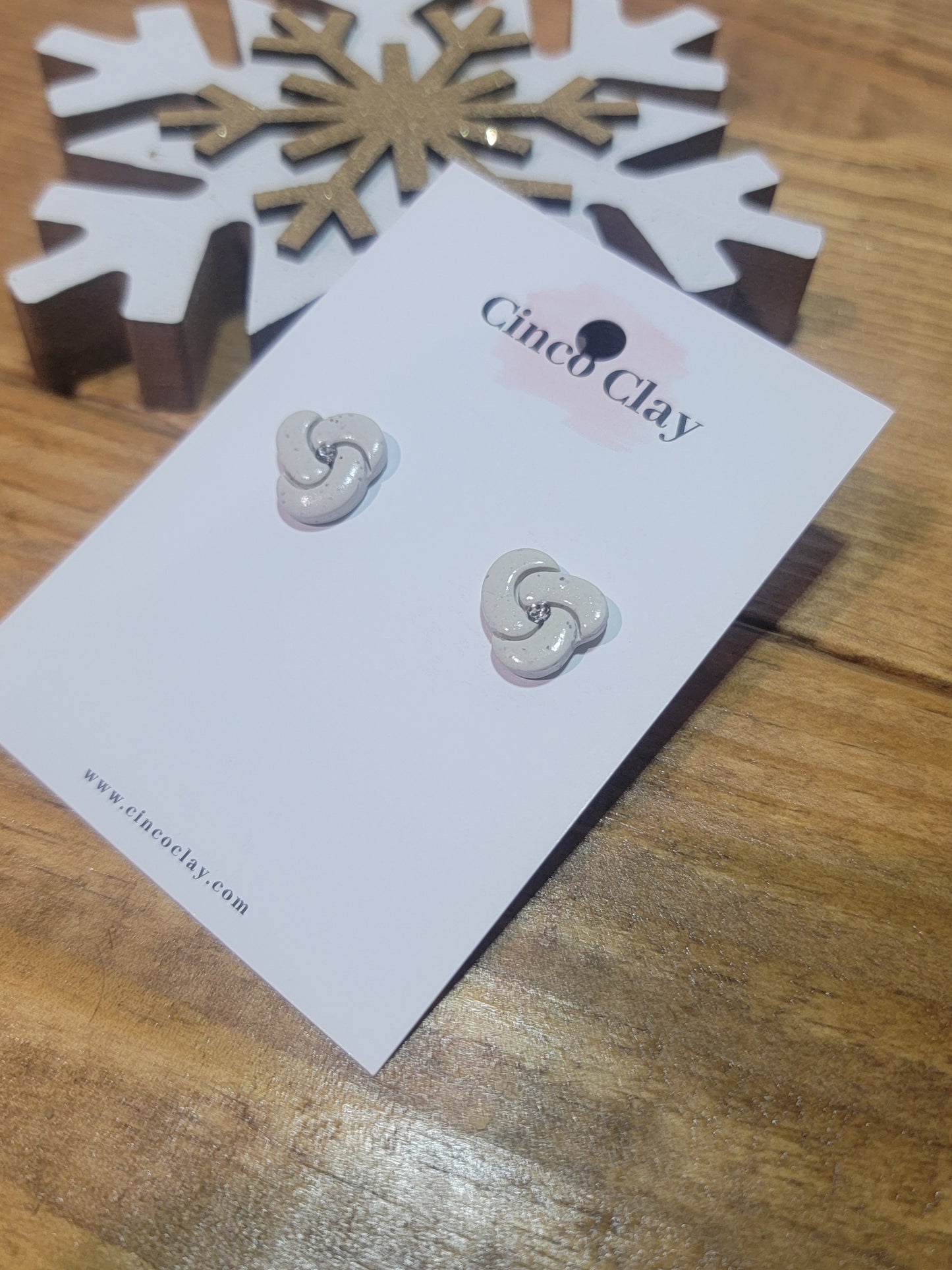 Small stud with center rhinestone