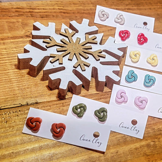 Small stud with center rhinestone